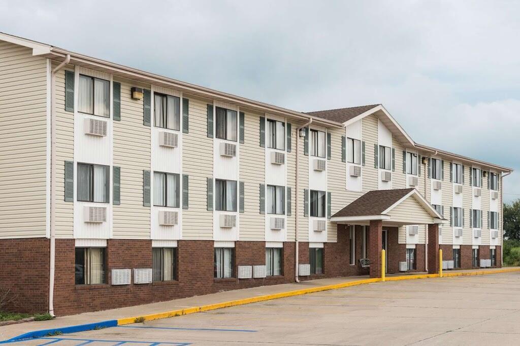 Amerihost Inn & Suites Kingdom City Zewnętrze zdjęcie