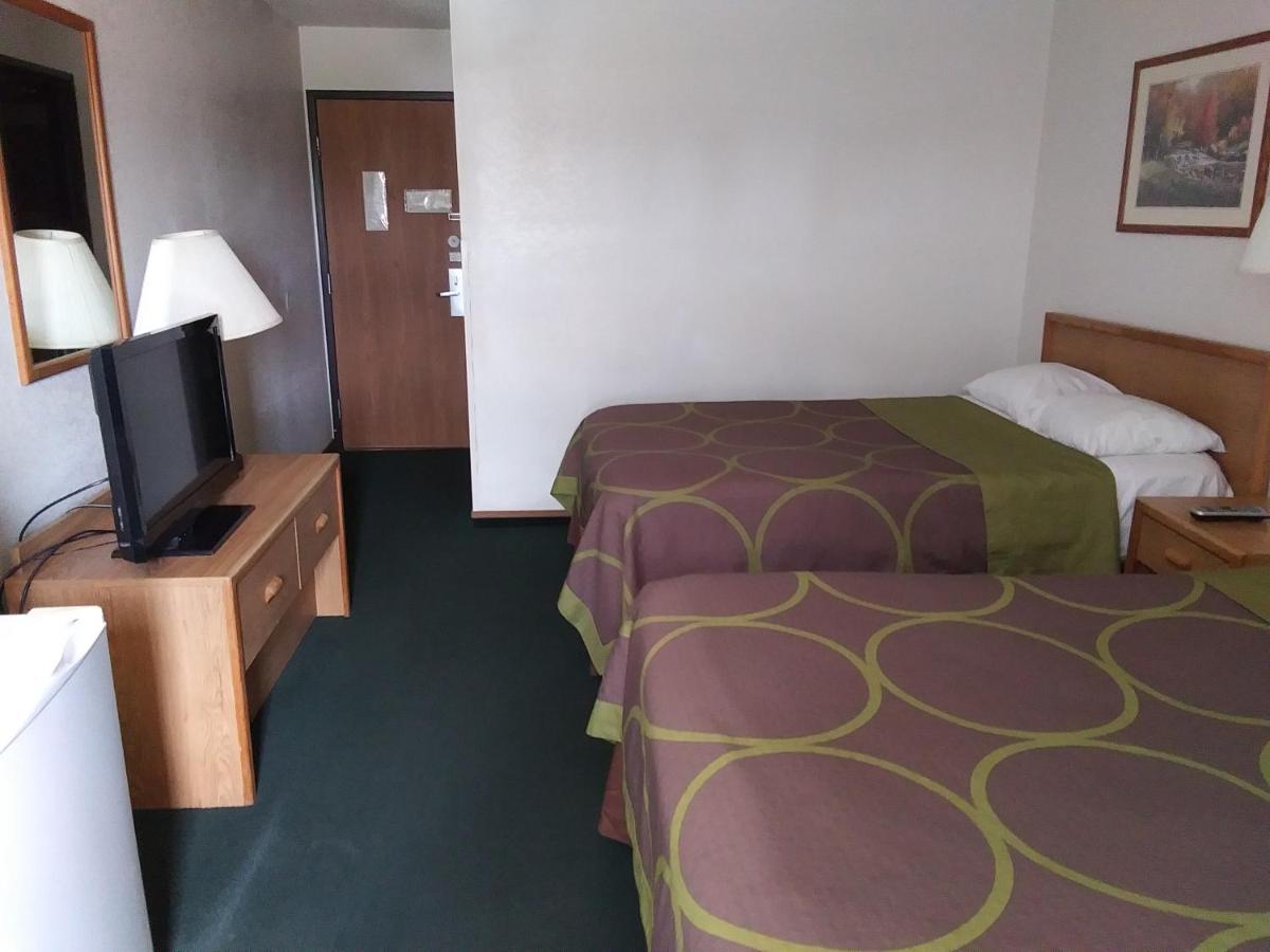 Amerihost Inn & Suites Kingdom City Zewnętrze zdjęcie