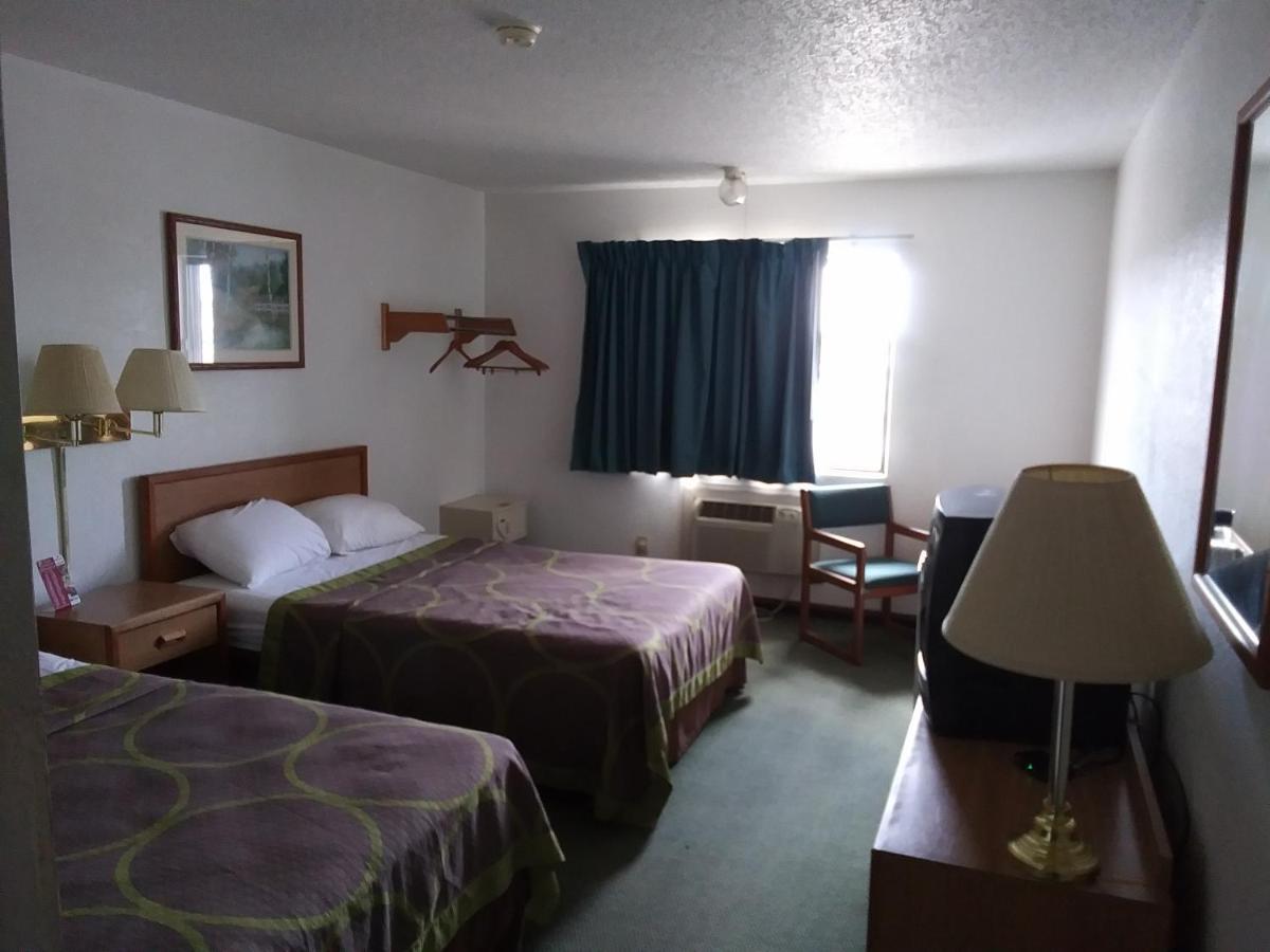 Amerihost Inn & Suites Kingdom City Zewnętrze zdjęcie
