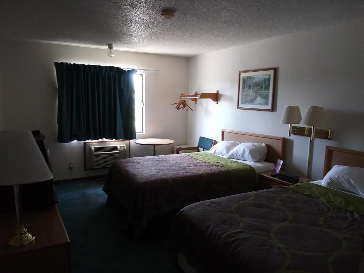 Amerihost Inn & Suites Kingdom City Zewnętrze zdjęcie